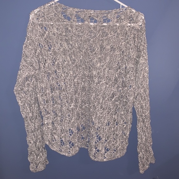 Apt 9, gray and white mesh sweater size M - Picture 5 of 5